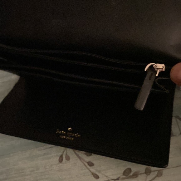NWOT Kate Spade black leather wallet - Picture 4 of 5